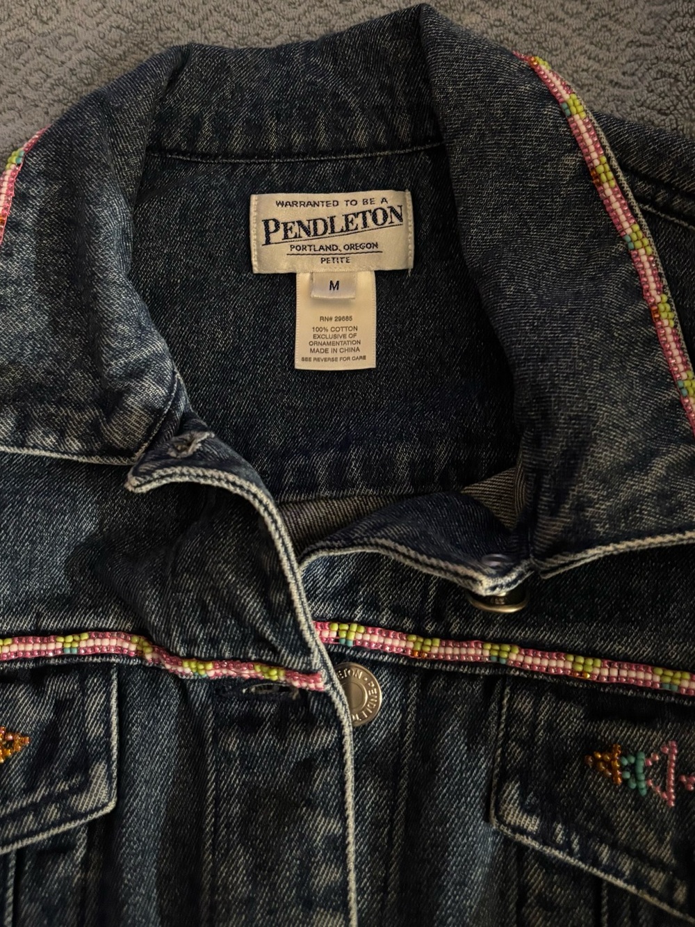 Vintage Pendleton Southwestern Beaded Denim Trucker Jacket Y2K
Medium Petite